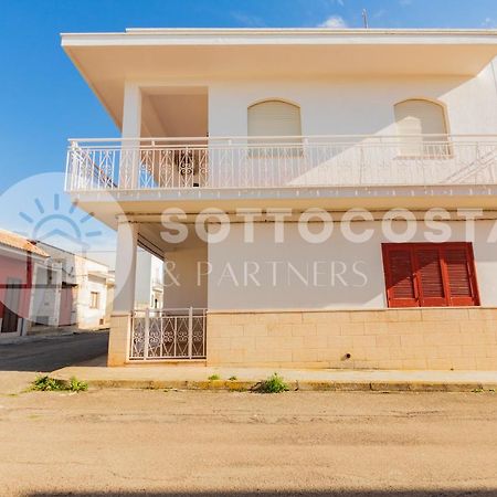 Moon & Sun Flat - Sant'Isidoro Apartment Sant Isidoro  Exterior photo